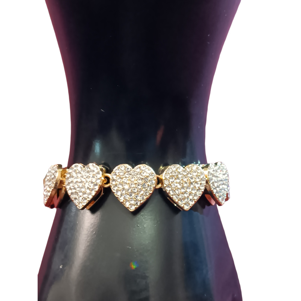 Gold Heart Clasp Bracelet